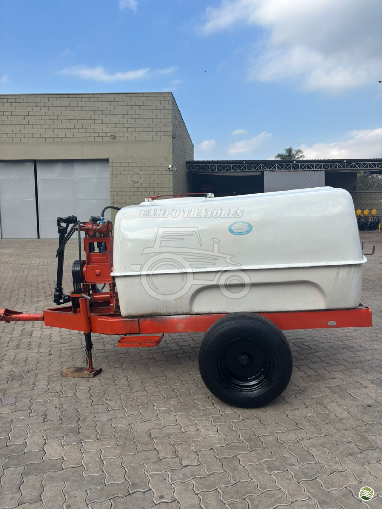 PULVERIZADOR FMC GULIVER 2000 Arrasto Campo Tratores SAO CARLOS SÃO PAULO SP